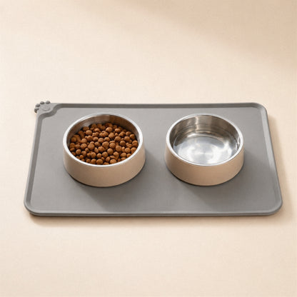 Mauwi Anti-Klecker Futtermatte mit zwei Näpfen für Hunde und Katzen